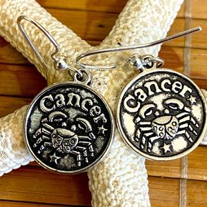5/$10❤️❤️❤️NEW TIBETAN SILVER CANCER CRAB DANGLING EARRINGS BY Alyce Rancour